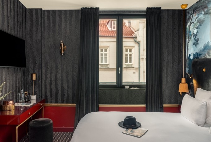Hotel SNOB Paris - Impertinente Room